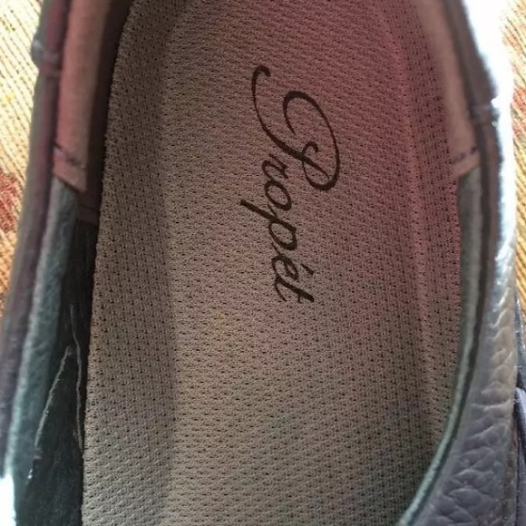 Propet Tawny 9.5 B (M) Navy Leather Walking Shoes - Picture 6 of 7